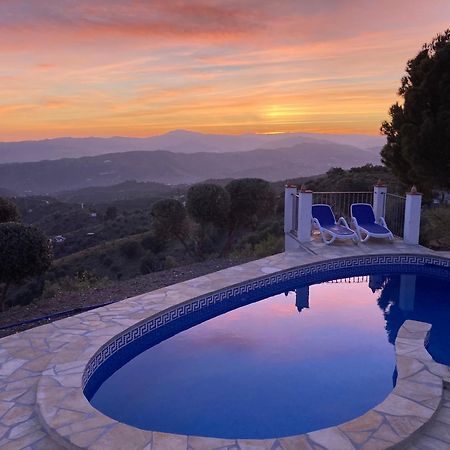 Casa Soleada Holiday Fully Private Villa Canillas de Aceituno Exterior photo